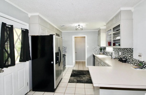 Claiborne House | Large 3-bedroom house in the heart of West Monroe