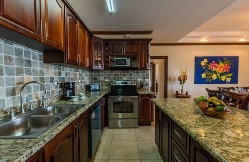 Punta Leona Condo | Family-Friendly 3 BR Condo with Ocean Views Steps to Beach