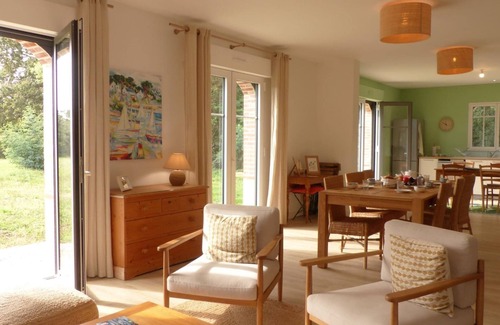 Sarzeau Ski Chalet | Family Manor House with Ocean View in Lush Parkland