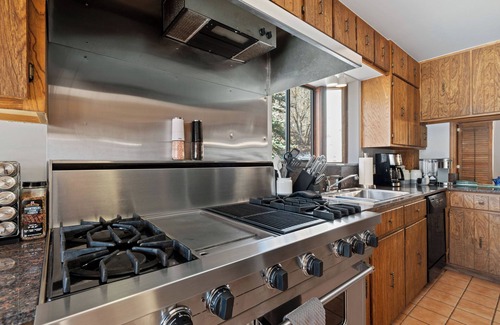 Durango - Purgatory House | Discover a 5-Bedroom Retreat with Hot Tub near Durango