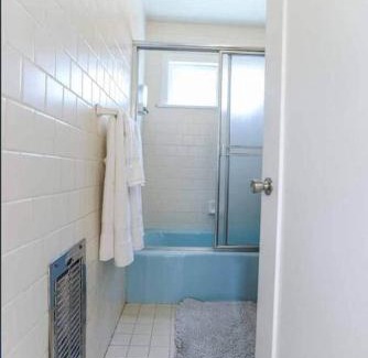 Pico - Robertson House | Spacious 5-BR Retreat Near Beverly Hills for Family Fun