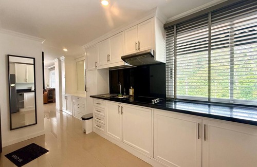 Patong Condo | Large 55 sqm Corner Unit 1 Bedroom Plus 1 Bathroom Walking 1km to Patong Beach