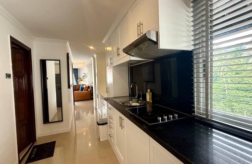 Patong Condo | Large 55 sqm Corner Unit 1 Bedroom Plus 1 Bathroom Walking 1km to Patong Beach