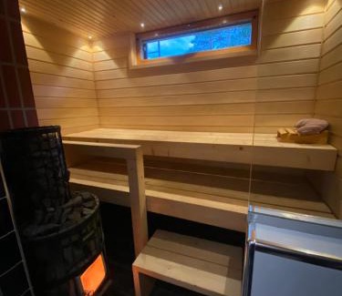 Rovaniemi House | Spacious and Beautiful House: Pet-Friendly Retreat for Families