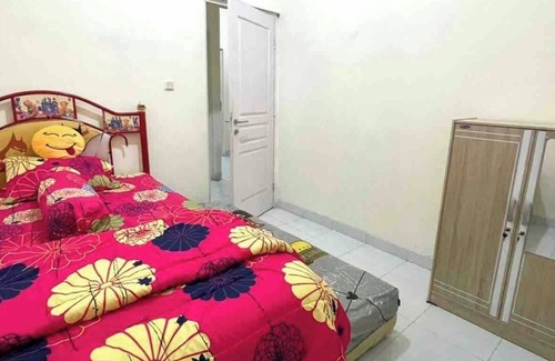Cilandak House | Budget-Friendly Family Guesthouse in Graha Permata Kota