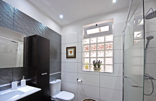 El Guincho Apartment | Spacious Holiday Apartment "Apartamento Drago" with Ocean View