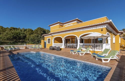 Urbanizacion La Mandarina Villa | Spacious Villa with Private Pool in Javea, Costa Blanca