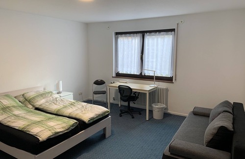 Karlsruhe City Centre Apartment | Cozy Apartment in City Center with Pool and Spa Amenities