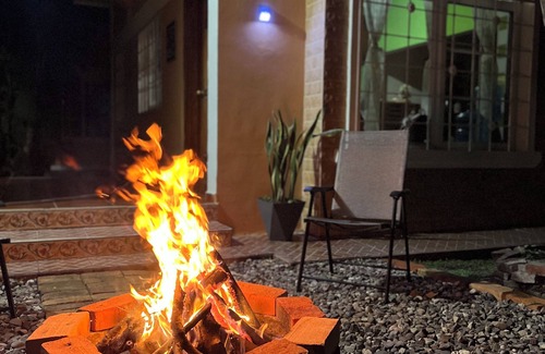 Pena Blanca House | Large and elegant house in front of El Canal Kayak, Los Naranjos, Lago de Yojoa!