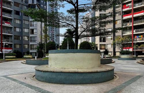 Karet Apartment | Large and Strategic Apt 3BR with WiFi & Pool