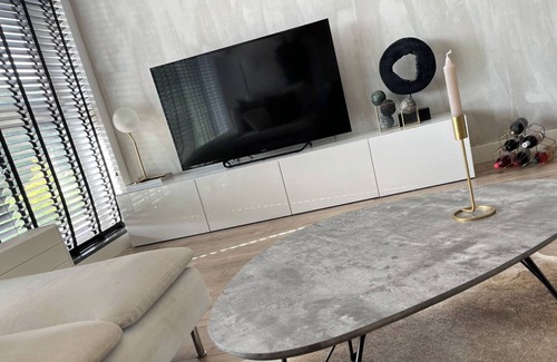 Bos en Lommer Apartment | Large and stylish apartment with a parking space