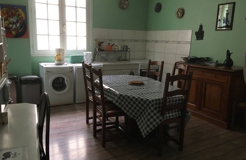 Dole Apartment | Quiet Downtown Apartment with Pool and Spectacular Lake Views
