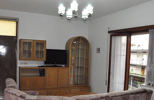 Gianola Apartment | Spacious Apartment for 8 with Ocean View, Steps to Beach