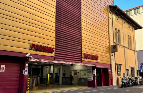 Venezia Nuova Apartment | Large apartment for your group in the center of Livorno near the port