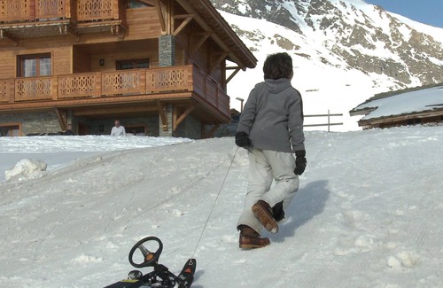 Bergers Apartment | Impressive Apartment in 4-Star Chalet on the Slopes