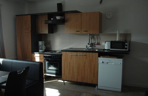 Mettlach Apartment | Idyllic Forest Retreat: Perfect for Hikers & Bikers!