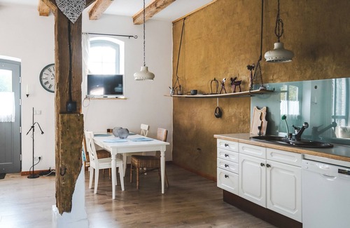 Kalkhorst Apartment | Accessible Oceanfront Apartment with Pet-Friendly Amenities