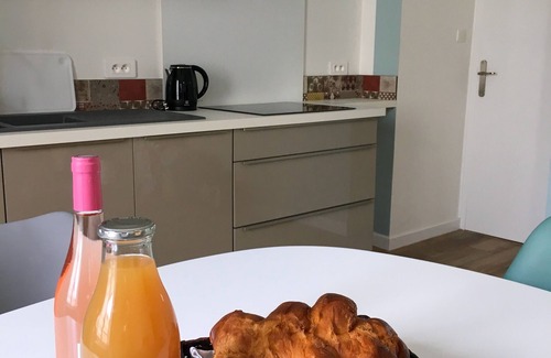 Quimper House | Guest Rated 9.8: Prime T2 Apartment in Downtown Quimper