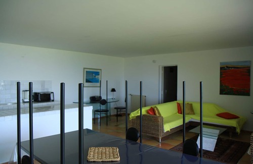 La Nartelle Apartment | Scenic Apartment with Oceanfront Views and Pool Access