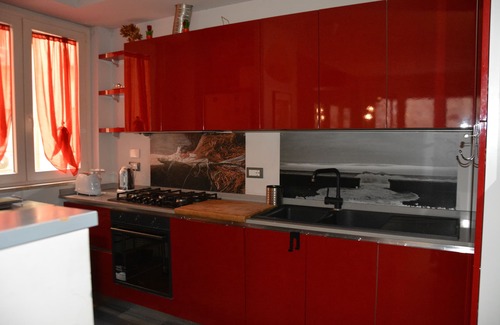 Centro Storico Apartment | Inviting 2-Bedroom Apartment in PALAZZO SAN MATTEO