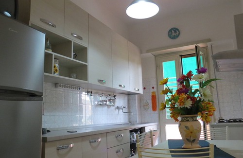 Quartiere XI Portuense Apartment | Well-Connected Apartment Near Airport & City Center, Rated 10/10