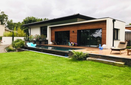 Seilh Villa | Architect-Designed Villa with Spa and Pool in Toulouse Ouest