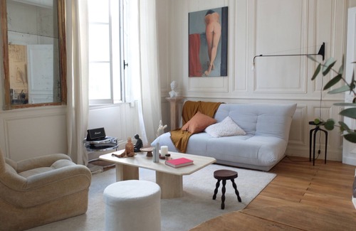 Bourgogne Apartment | Large artist's apartment, charm & hyper center