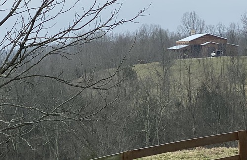 Chaplin Cabin | Stylish Barn Retreat Near Bourbon Trail & Keenland