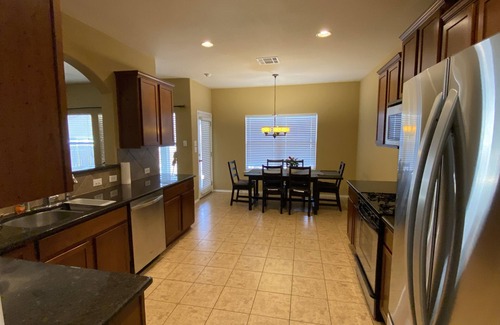 Round Rock House | Elegant Family Retreat in Upscale Neighborhood with Amenities