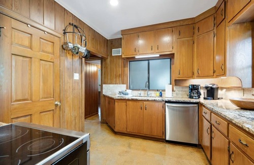 Wimberley House | Enjoy a Riverfront Retreat with Spa and Hot Tub Access