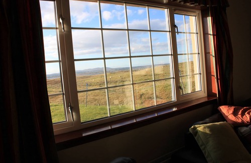 Isle of Lewis House | Scenic Bungalow Overlooking Stornoway with Family Amenities
