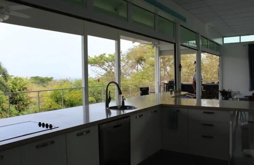 Veracruz House | Large calm house surrounded by nature