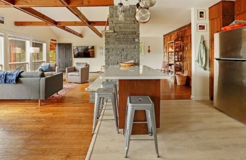 Oak Hill House | Elegant Country House Near Hudson Valley & Catskills Skiing