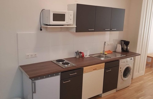 Innere Stadt Apartment | Pet-Friendly Central Two Bedroom Apartment A12 with Breakfast