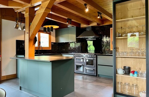 Bourg-Saint-Maurice Ski Chalet | Elegant Chalet in Bourg-Saint-Maurice with Pool and Spa