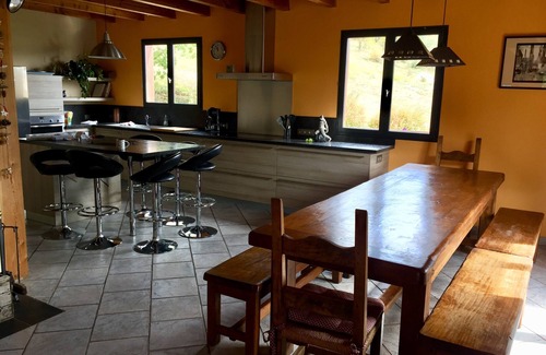Chorges House | Idyllic Chalet with Lake and Mountain Views - Guest Rated 10/10