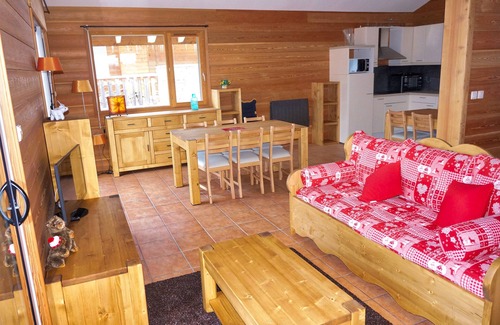 Villarodin-Bourget Ski Chalet | Family-Friendly Chalet in Haute Maurienne with Spa & Hot Tub