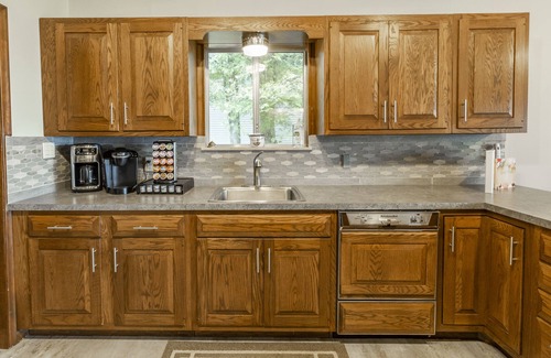 Forestville House | Incredible Lakefront Cottage with Breathtaking Views