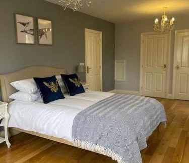 Holworth House | Elegant Coastal Cottage with Indoor Pool, Hot Tub & Spa