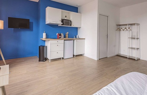 Chalons-en-Champagne Apartment | Comfortable Studio Near Cathedral - Child Friendly Retreat