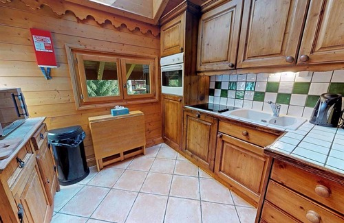Meribel Centre Apartment | Comfortable Apartment with Easy Access to the Slopes