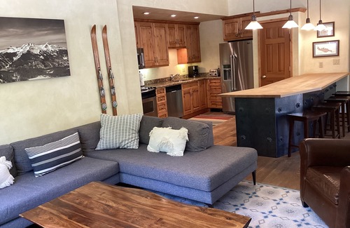 Telluride Condo | Guest Rated 10/10: Cozy Condo with Pool Near Ski Resort