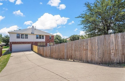Garland House | Large Comfortable Newly Renovated Home for Family