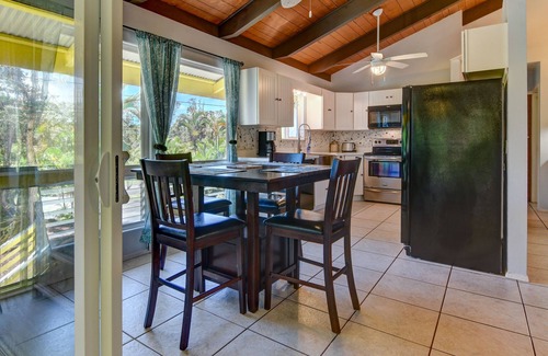 Keaau House | Family-Friendly Oasis with Pool and Ocean View near Kaloli