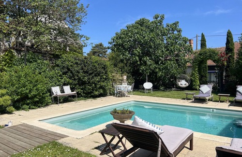 Echilleuses House | Relaxing Pet-Friendly Retreat with Pool Near Paris