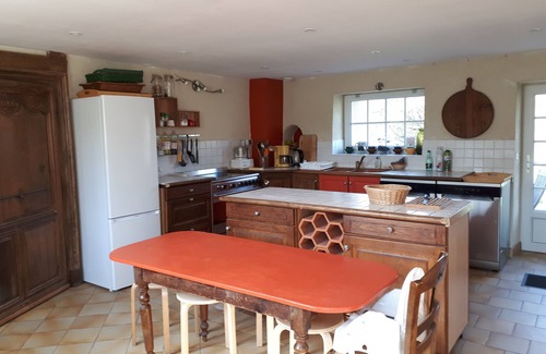 Vigoux Cottage | Spacious 15-Bedroom Cottage in Berry with Pool and Ocean View
