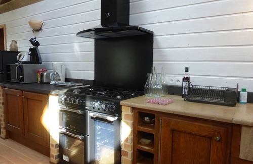 Beaujeu Cottage | Charming Cottage for 15 with Fully Equipped Kitchen