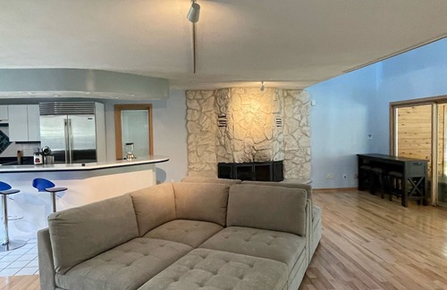 Rockford House | Ideal Custom Home with River Access and Yard Games