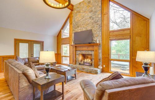Dahlonega House | Family-Friendly Dahlonega Retreat with Hot Tub & Top Rating!