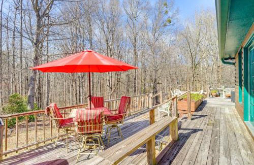 Dahlonega House | Large Deck Luxe 6-Acre Retreat in Dahlonega!